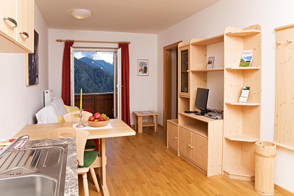 Panoramic Residence Schopplhof Фунес Номер фото